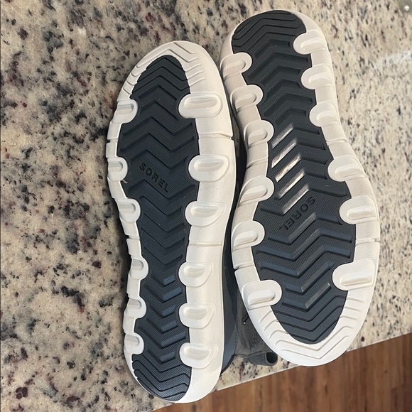 Sorel Women's Charcoal Winter Boots - Picture 3 of 4